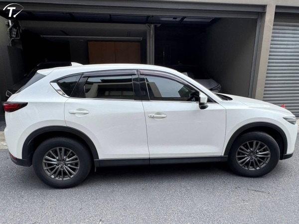 Car image 2